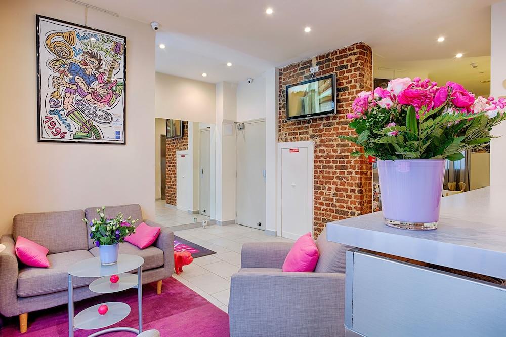 Pink Hotel 3*