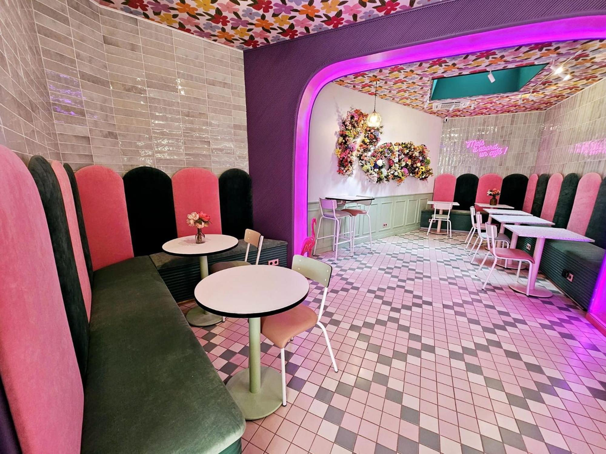 Pink Hotel Parijs