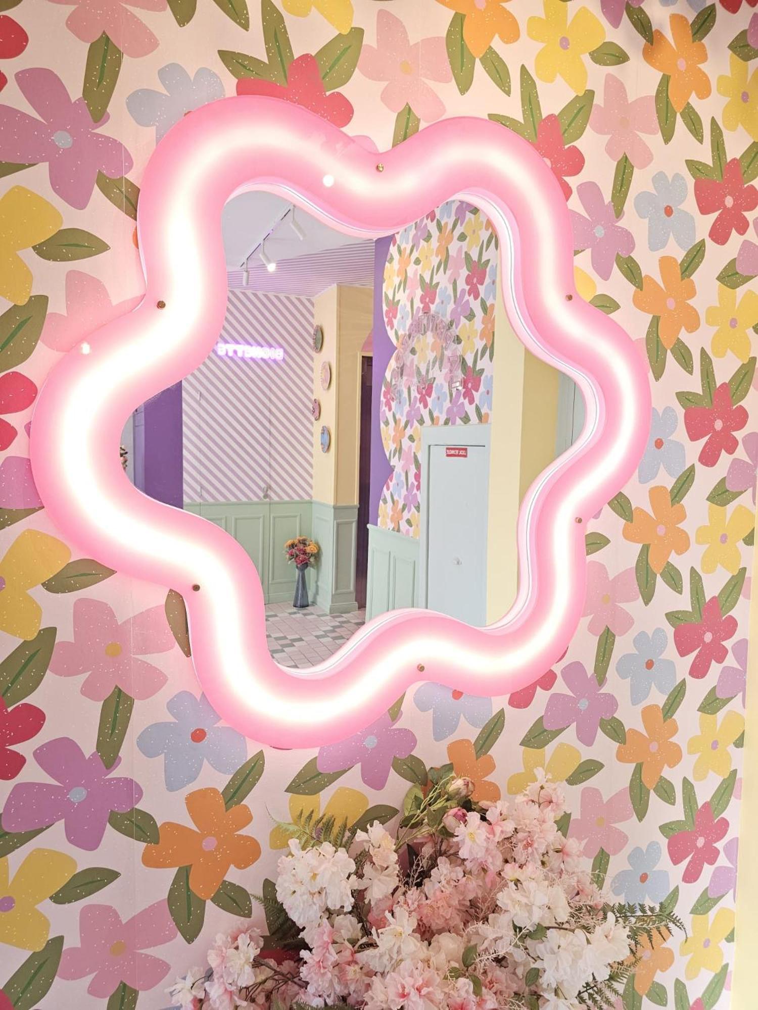 Hotel Pink 3*