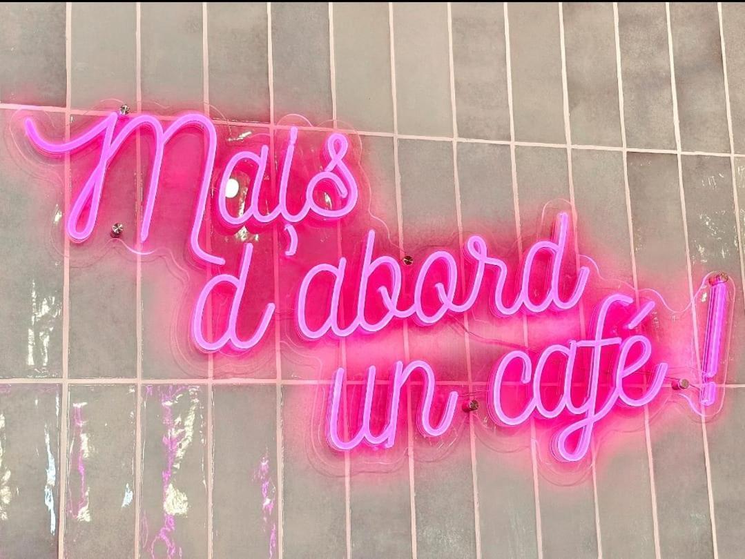 Pink Hotel 3*