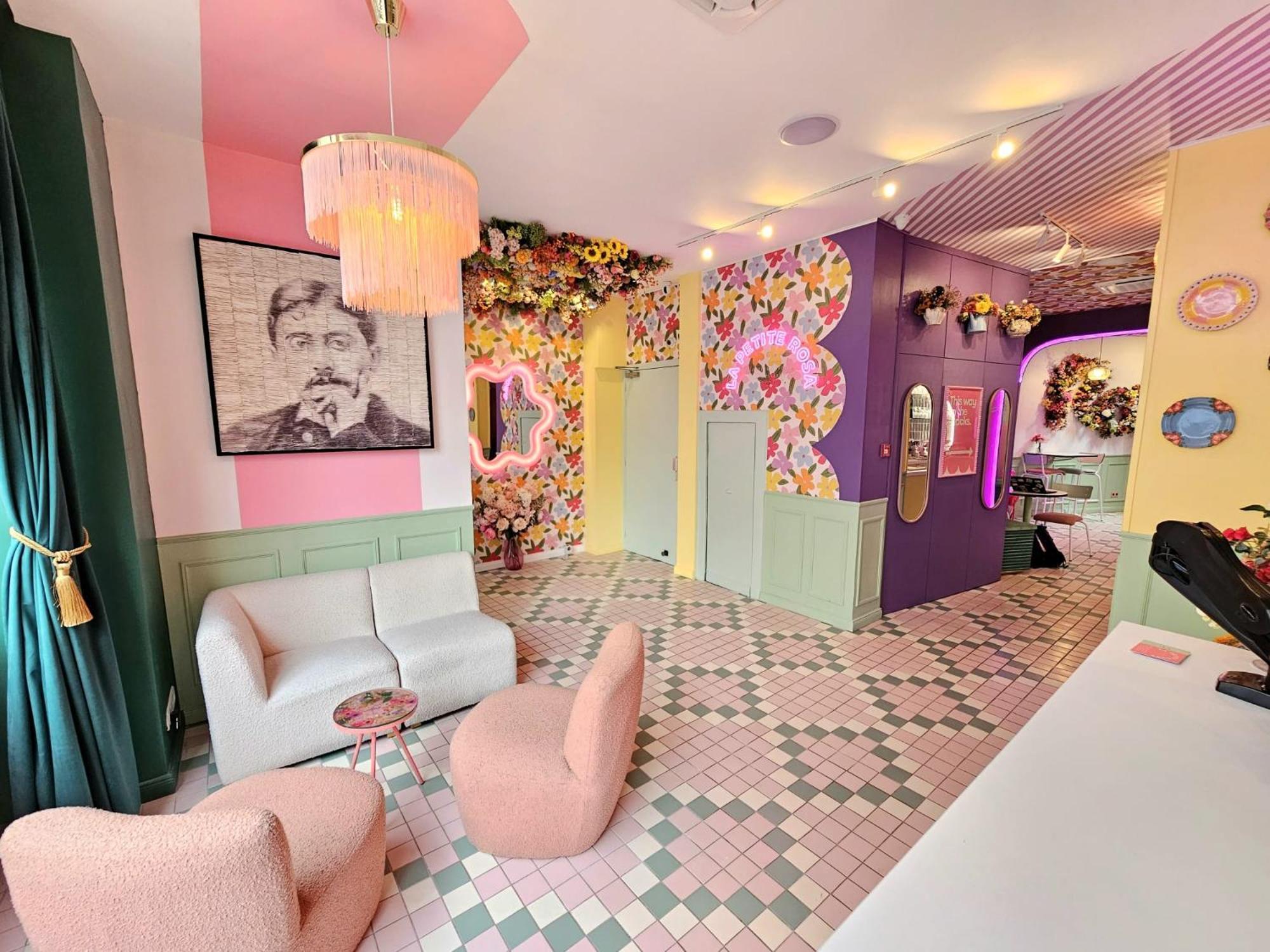 Hotel Pink