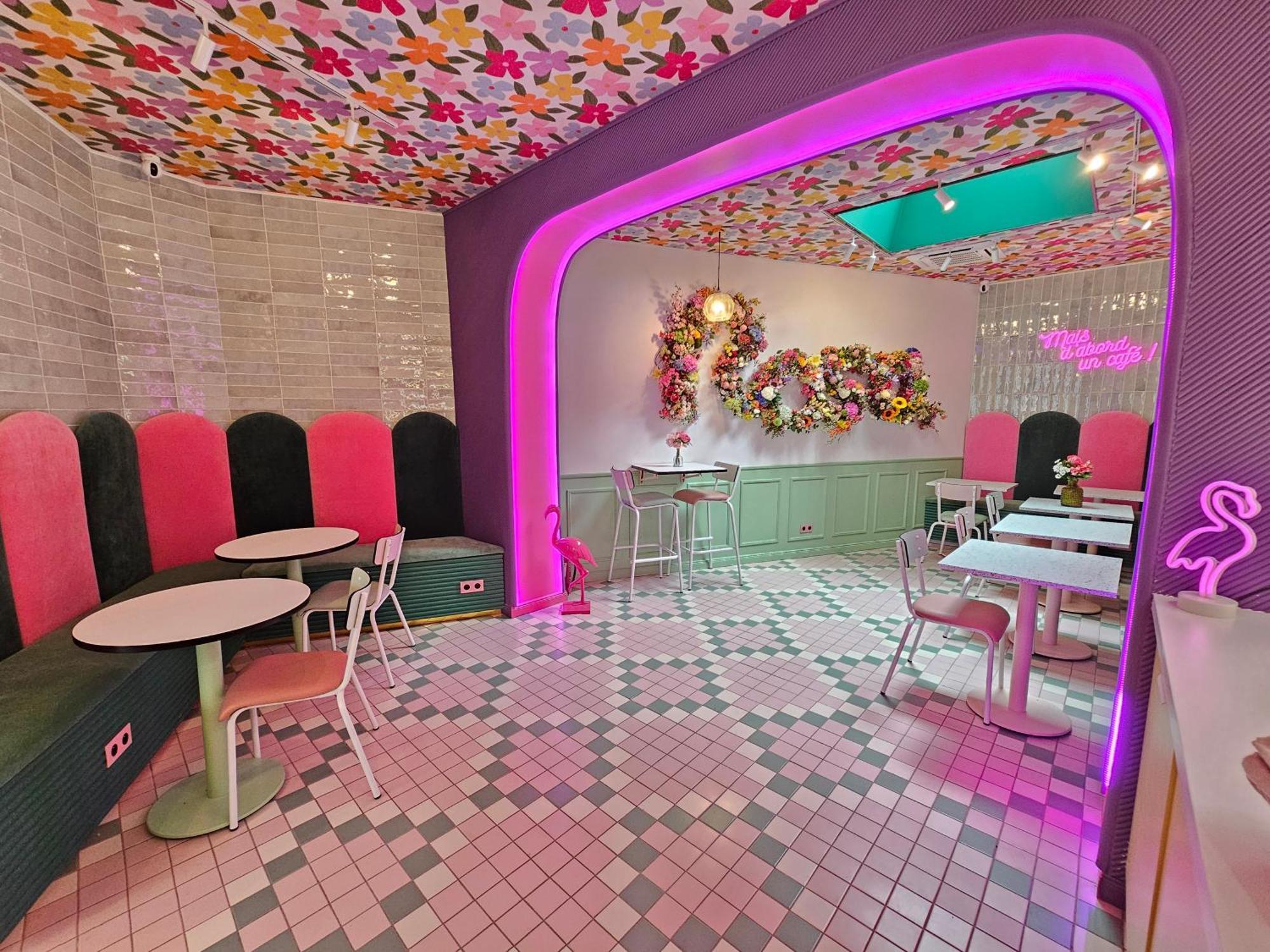 Hotel Pink